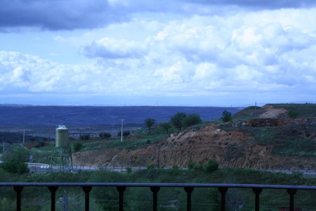 Hostal La Balquina Чинчон Экстерьер фото